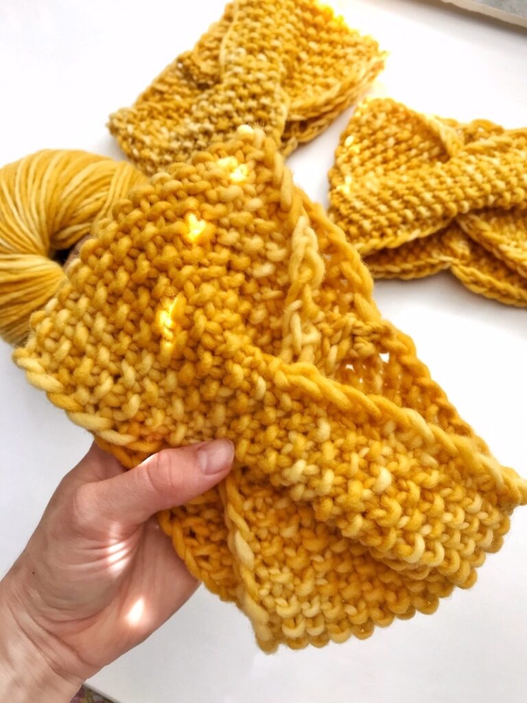 jak zrobić opaskę na drutach z warkoczem