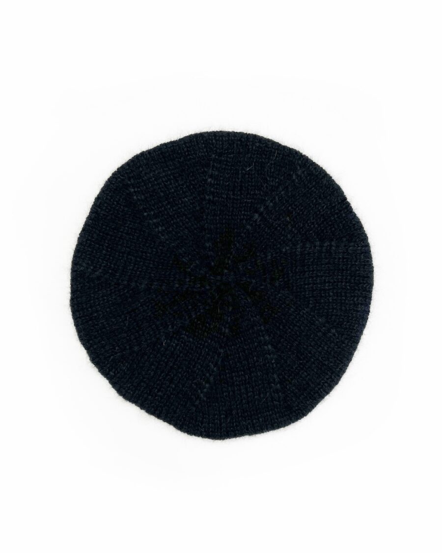 beret klasyczny czarny z wełny alpaki z antenką w paryskim stylu